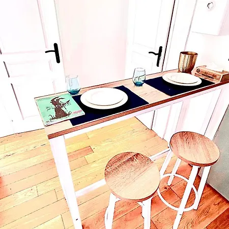 Le Patio Jacuzzi Centre Apartment