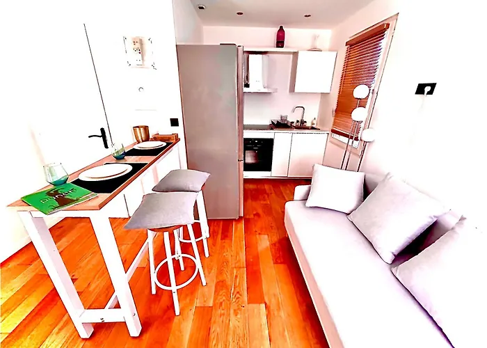 Le Patio Jacuzzi Centre * تولوز